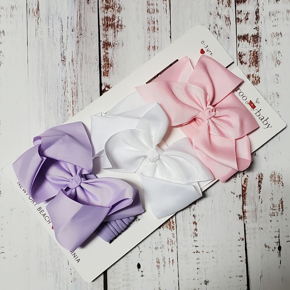 Bows - Picture 1 of 3